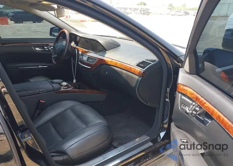 2010 Mercedes-Benz S 550 из США, поврежденный, VIN WDDNG7BB4AA356932